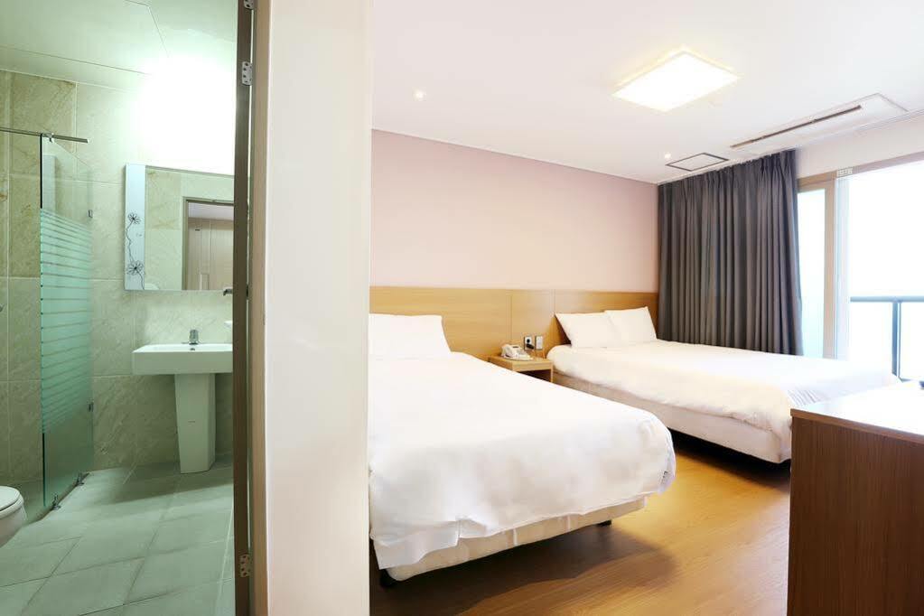 Sims Hotel เมืองเชจู ภายนอก รูปภาพ