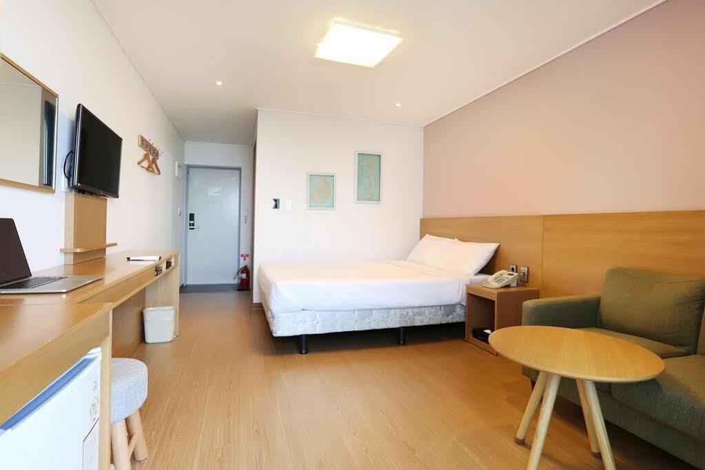 Sims Hotel เมืองเชจู ภายนอก รูปภาพ
