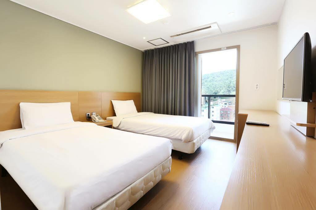 Sims Hotel เมืองเชจู ภายนอก รูปภาพ